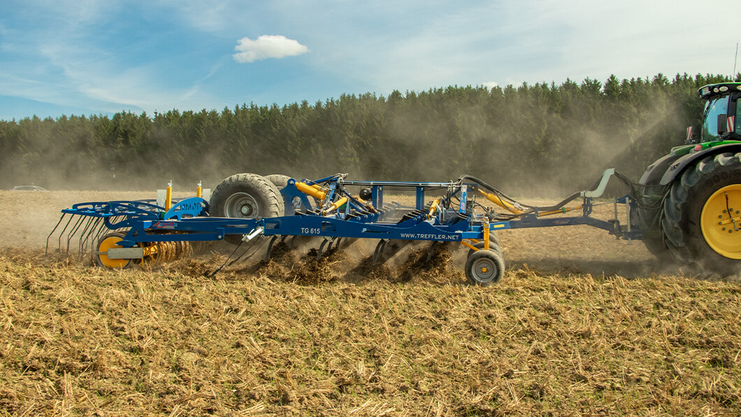 treffler-agrartechnik-praezisions-grubber-615-seitlich-stoppelbearbeitung